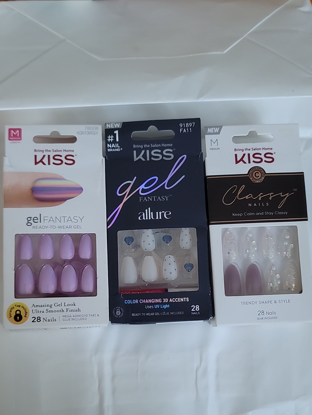 KISS Gel & Classy Ready-to-Wear Nail Sets in Lavender, White & Clear Accents